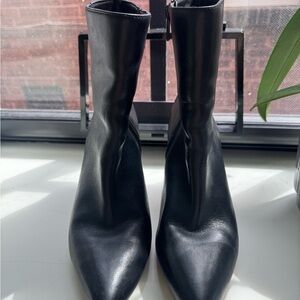 Vince Camuto VP Nordial black ankle heeled boots